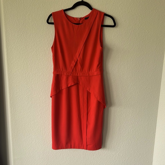 BCBGMaxAzria Dresses & Skirts - BCBG Maxazria‎ peach dress